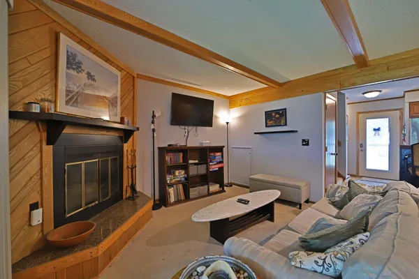 $275,000 | 8412 Tuxedo Road, Unit 319, Onamia, MN 56359