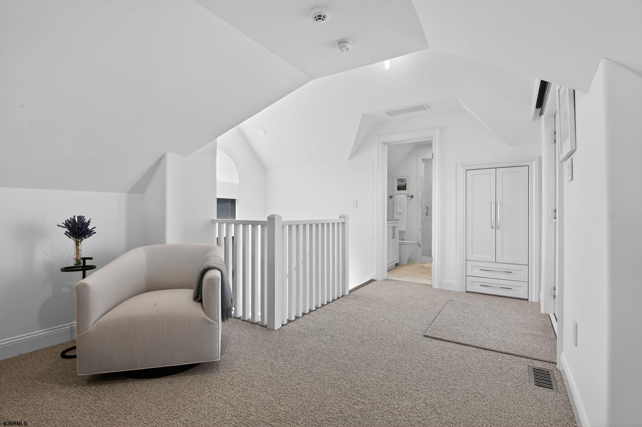 146 Ridgeway Avenue Atlantic City, NJ 08401 - Photo 31 of 59 a view of livingroom with furniture