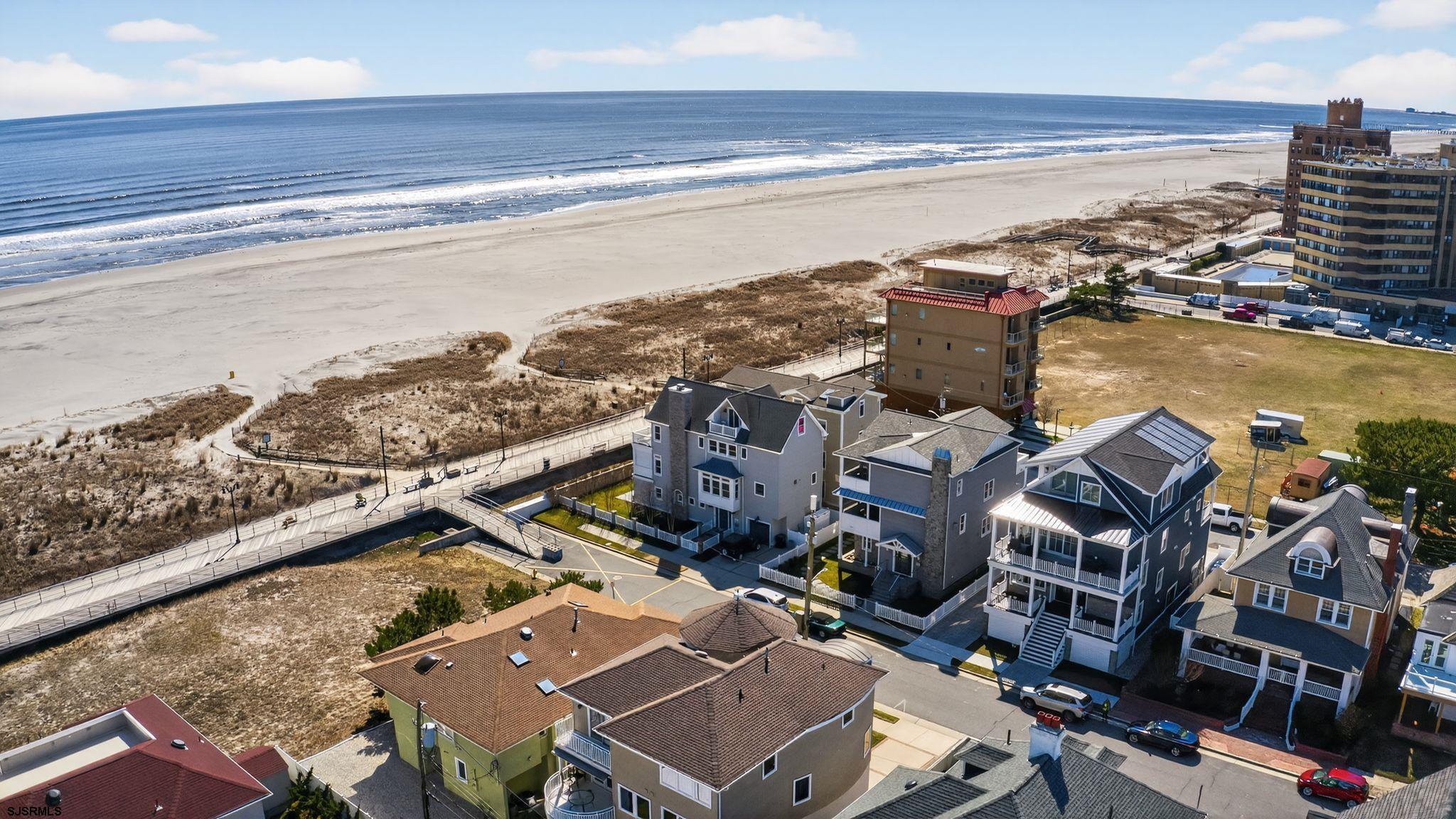 146 Ridgeway Avenue Atlantic City, NJ 08401 - Photo 4 of 59 a view of a city with ocean view