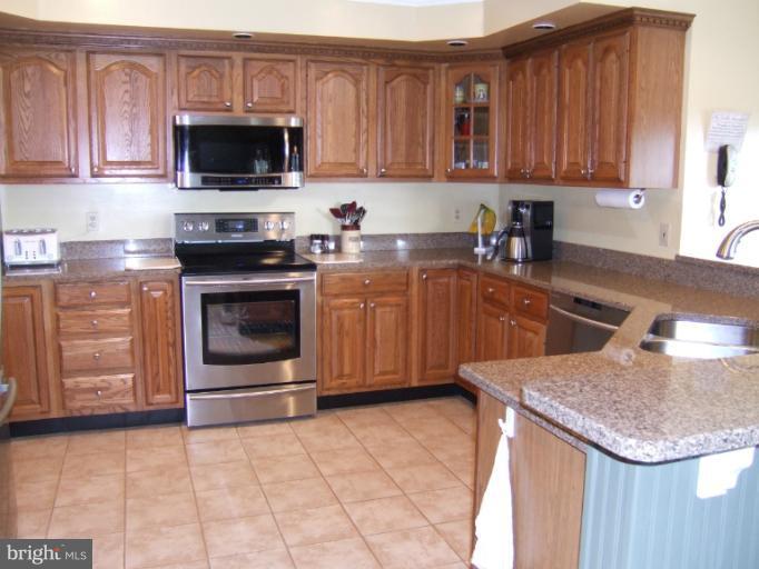 4523 Mt Carmel Road Hampstead, MD 21074 - Photo 12 of 30 Kitchen