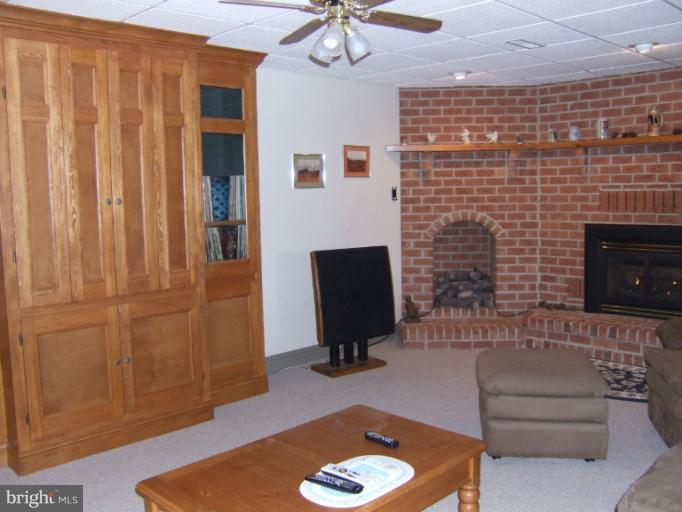 4523 Mt Carmel Road Hampstead, MD 21074 - Photo 15 of 30 Family Room