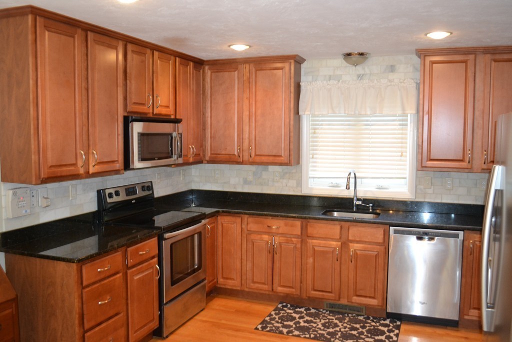 4 Woodman Ridge Road Andover, MA 01810 - Photo 6 of 22 Gallery Image 6