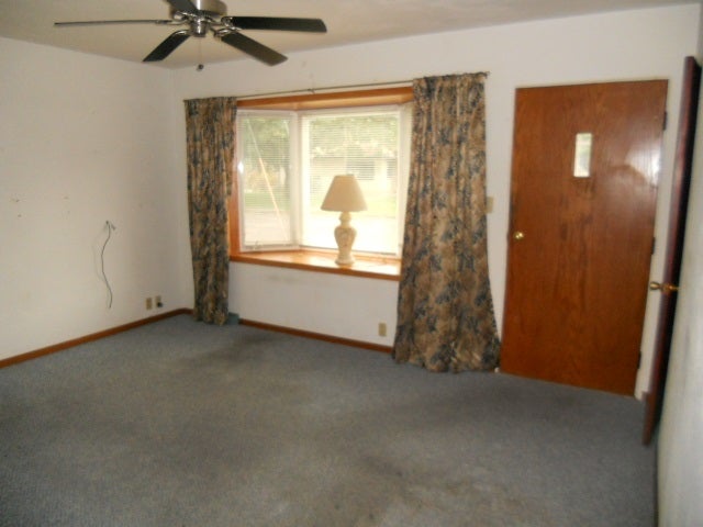 1447 Ruth Street Waterloo, IA 50707 - Photo 3 of 15 Gallery Image 3