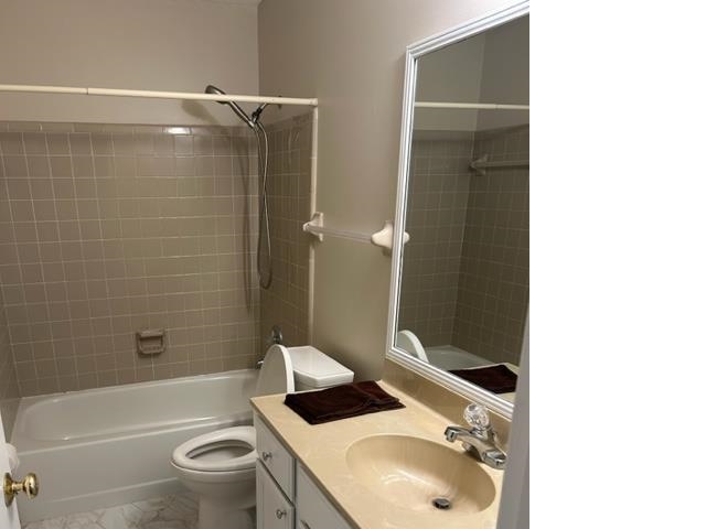 159 Walnut Ridge Lane Cordova, TN 38018 - Photo 6 of 15 a bathroom with a sink toilet and shower