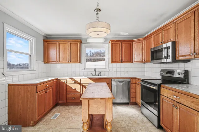 $359,900 | 4570 Walters Hatchery Road, Spring Grove, PA 17362