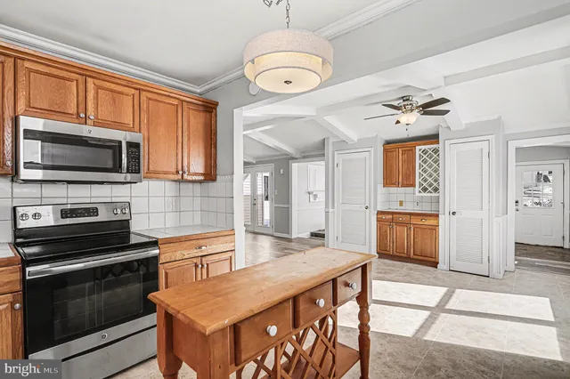 $359,900 | 4570 Walters Hatchery Road, Spring Grove, PA 17362