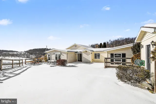 $359,900 | 4570 Walters Hatchery Road, Spring Grove, PA 17362