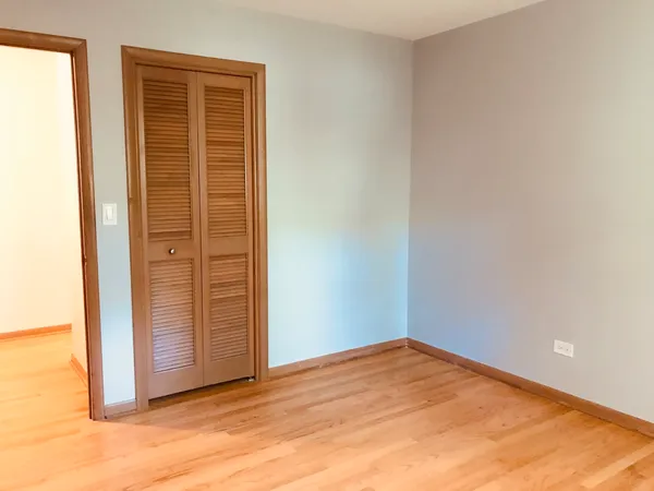 $3,200 | 724 Burning Tree Lane, Naperville, IL 60563