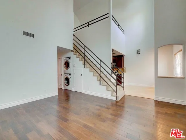 $3,800 | 4128 Whitsett Avenue, Unit 203, Studio City, CA 91604