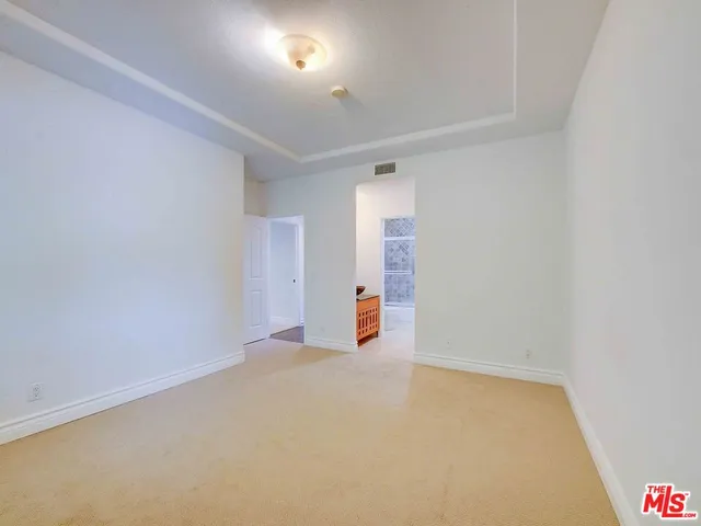 $3,800 | 4128 Whitsett Avenue, Unit 203, Studio City, CA 91604