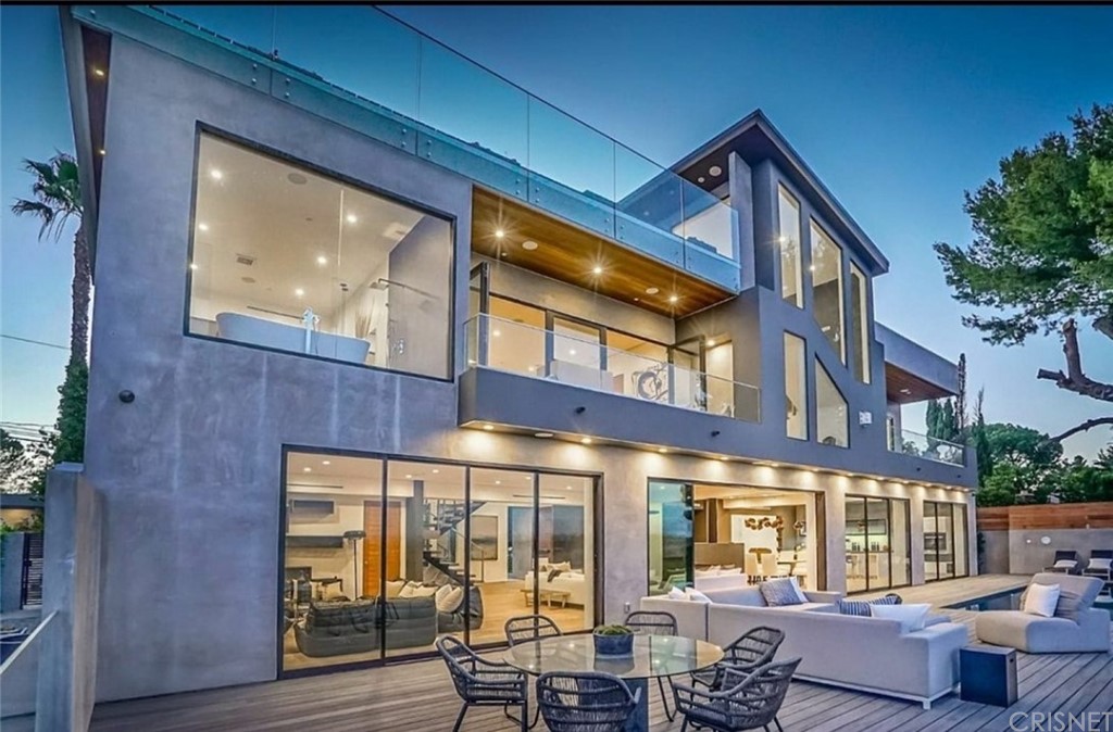 2484 Roscomare Road Los Angeles, CA 90077 - Photo 14 of 16