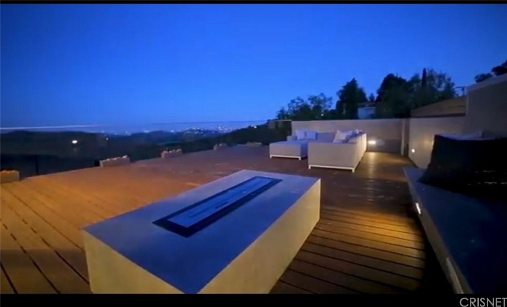 2484 Roscomare Road Los Angeles, CA 90077 - Photo 15 of 16