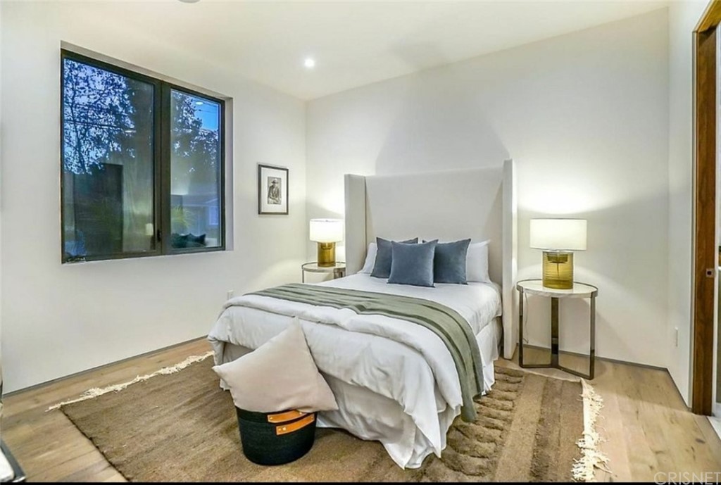 2484 Roscomare Road Los Angeles, CA 90077 - Photo 7 of 16