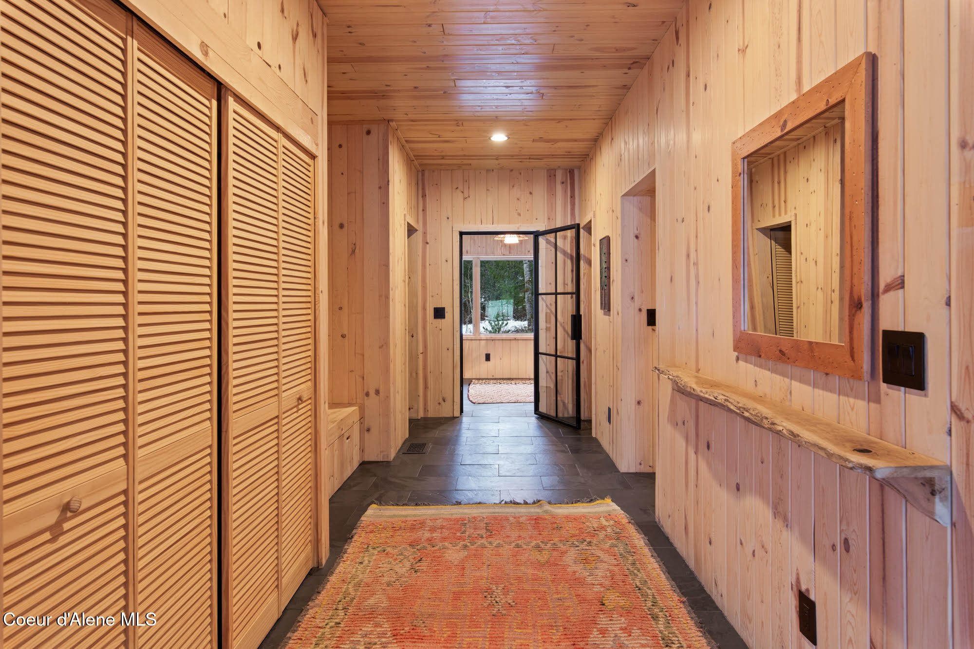 202 Siskin Lane Sandpoint, ID 83864 - Photo 31 of 50 33 interior hallway 1