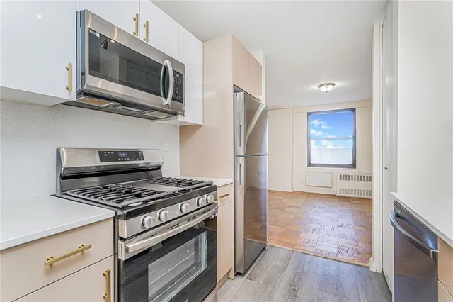 $279,000 | 40 Brighton 1st Road, Unit 7N | Brighton Beach