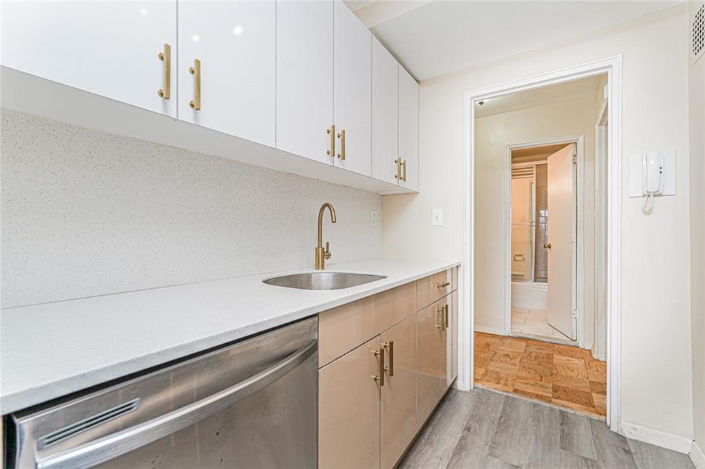 40 Brighton 1st Road, Unit 7N Brooklyn, NY 11235 - Photo 17 of 28