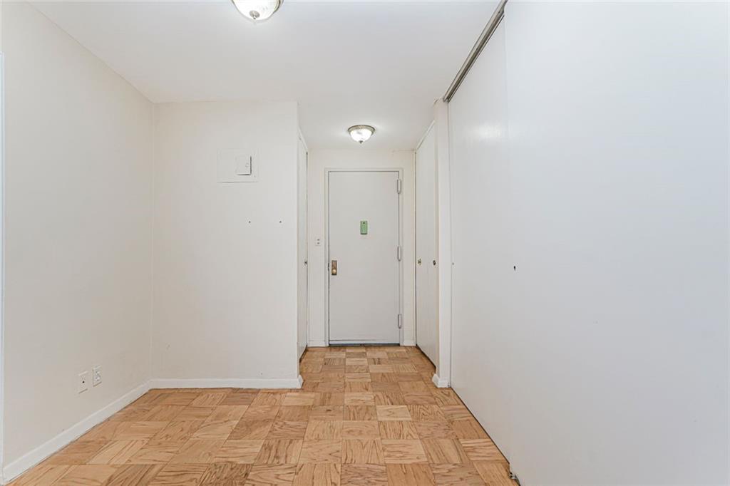 40 Brighton 1st Road, Unit 7N Brooklyn, NY 11235 - Photo 4 of 28