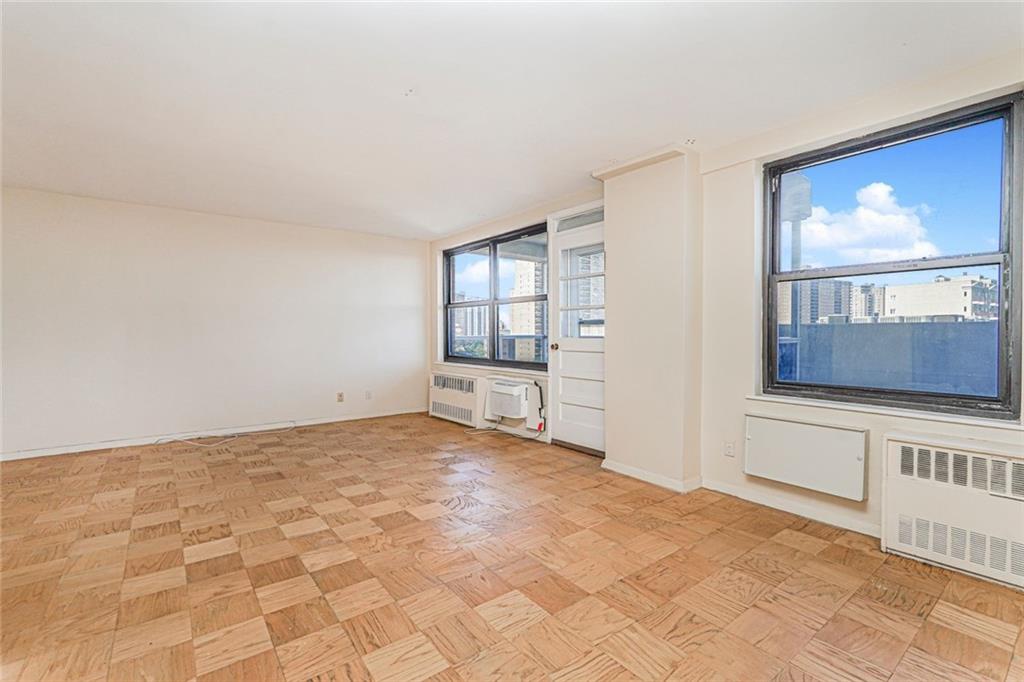 40 Brighton 1st Road, Unit 7N Brooklyn, NY 11235 - Photo 9 of 28