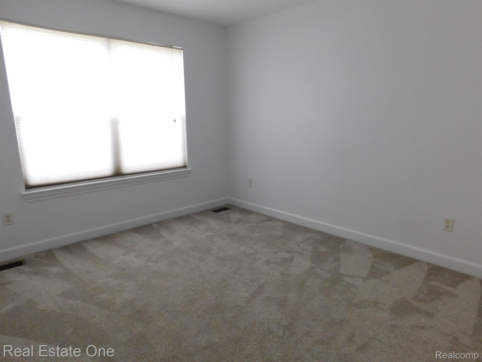 22097 Beech Road Southfield, MI 48033 - Photo 36 of 62 Gallery Image 36