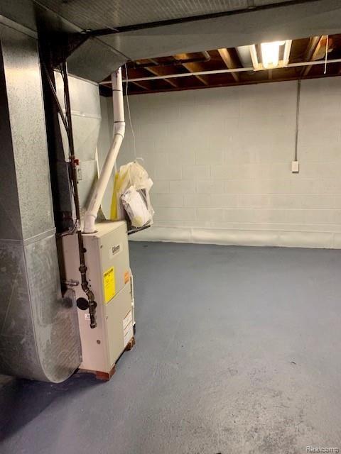 5254 Van Slyke Road Flint, MI 48507 - Photo 32 of 44 Utility Room