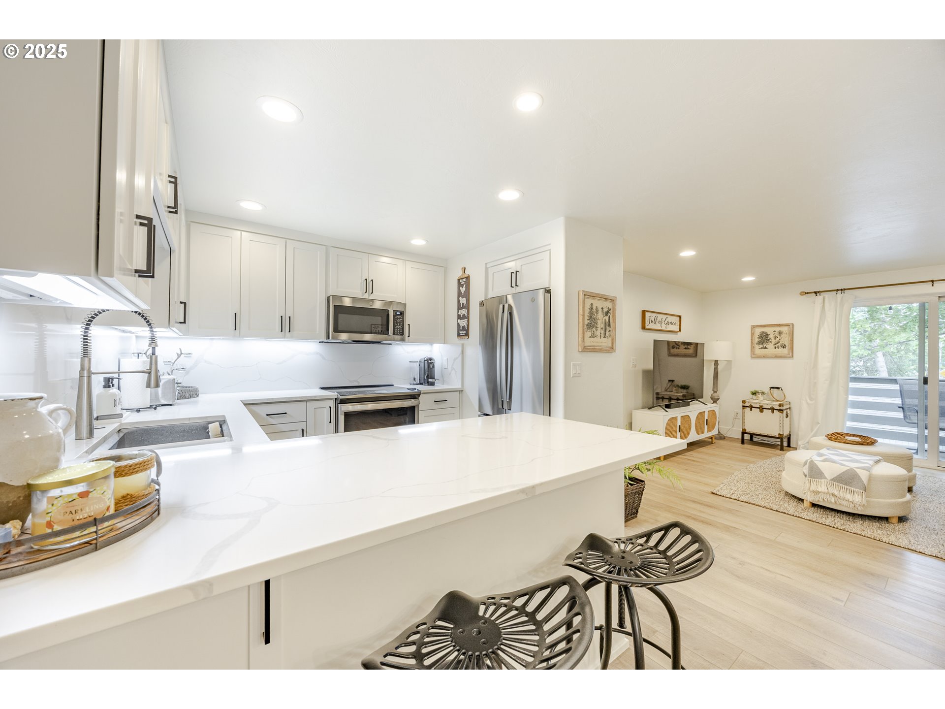 650 Harlow Road, Unit 209 Springfield, OR 97477 - Photo 13 of 36