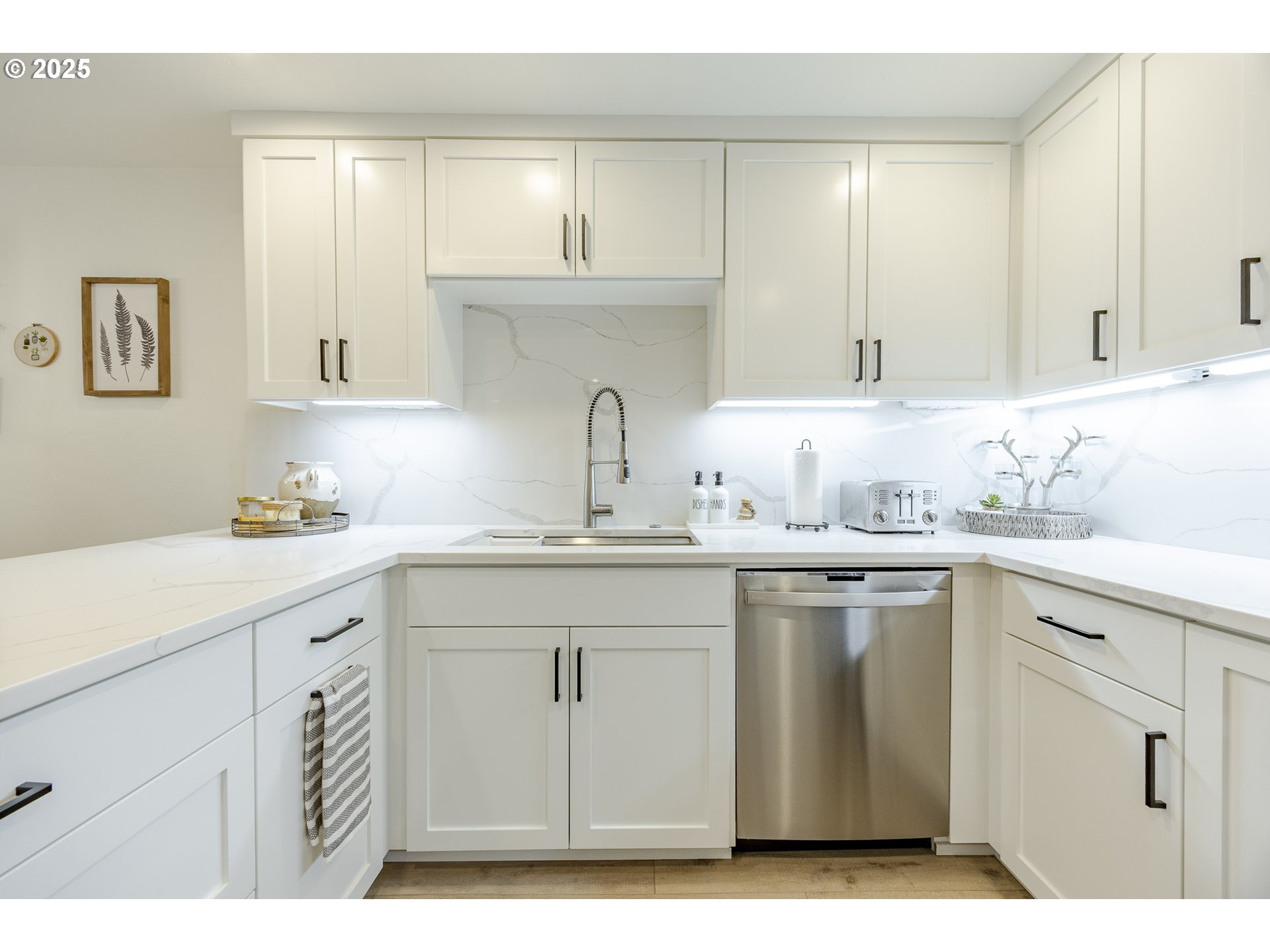 650 Harlow Road, Unit 209 Springfield, OR 97477 - Photo 17 of 36