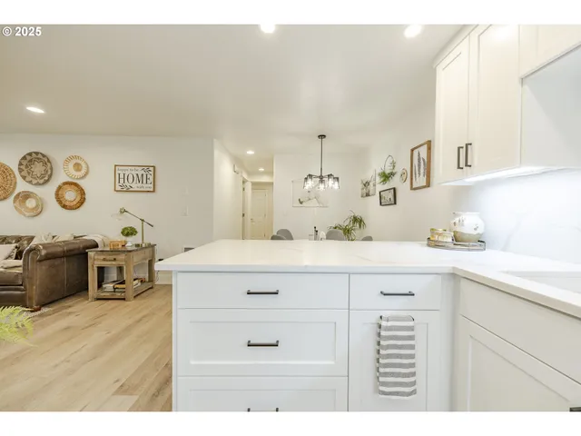 $319,000 | 650 Harlow Road, Unit 209, Springfield, OR 97477