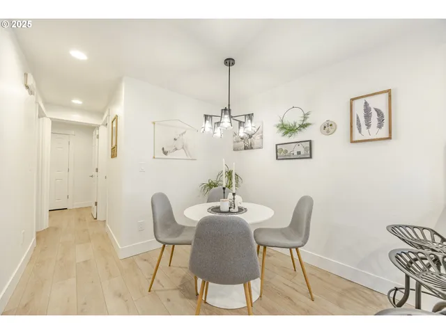 $319,000 | 650 Harlow Road, Unit 209, Springfield, OR 97477