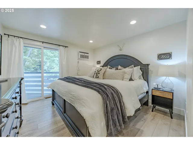 $319,000 | 650 Harlow Road, Unit 209, Springfield, OR 97477