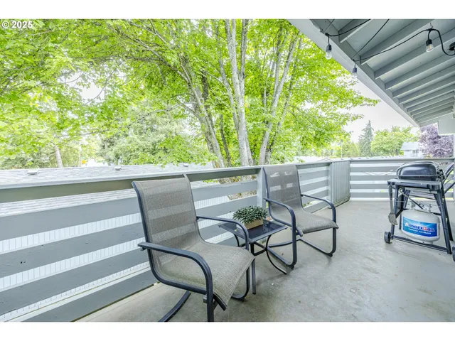 $319,000 | 650 Harlow Road, Unit 209, Springfield, OR 97477