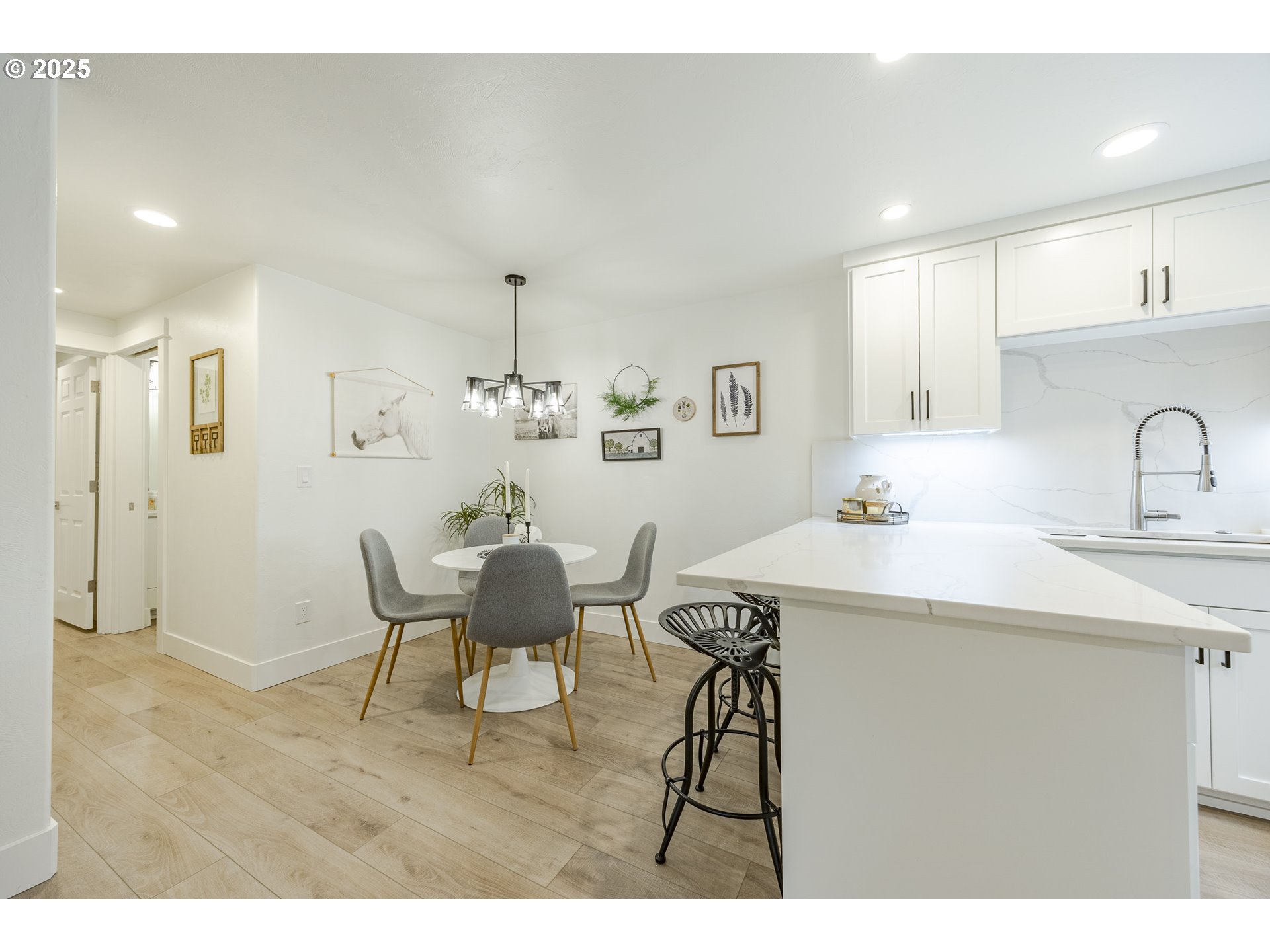 650 Harlow Road, Unit 209 Springfield, OR 97477 - Photo 10 of 36