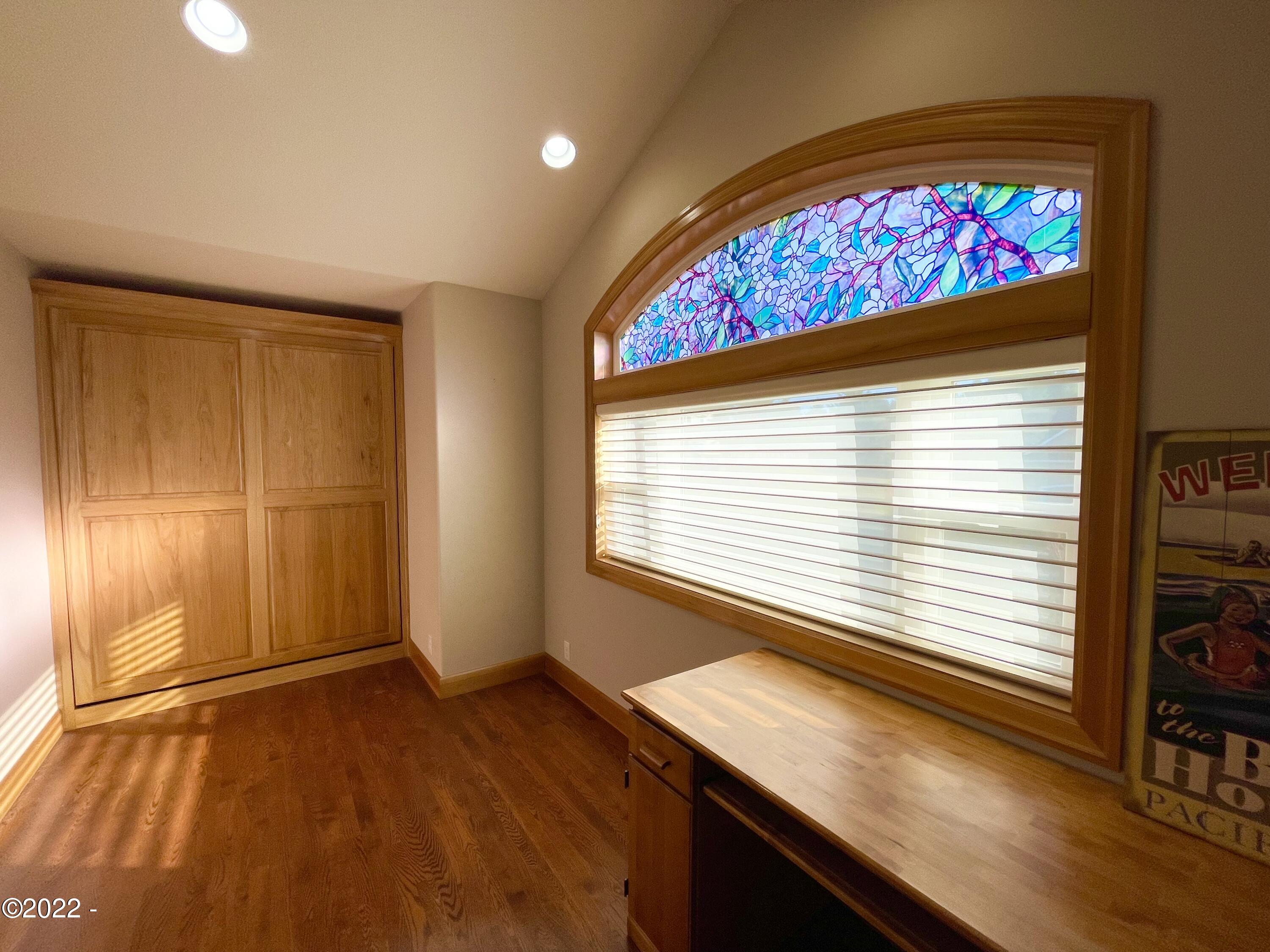 34775 Lahaina Loop Road Pacific City, OR 97135 - Photo 36 of 45 Office - Murphy Bed 3
