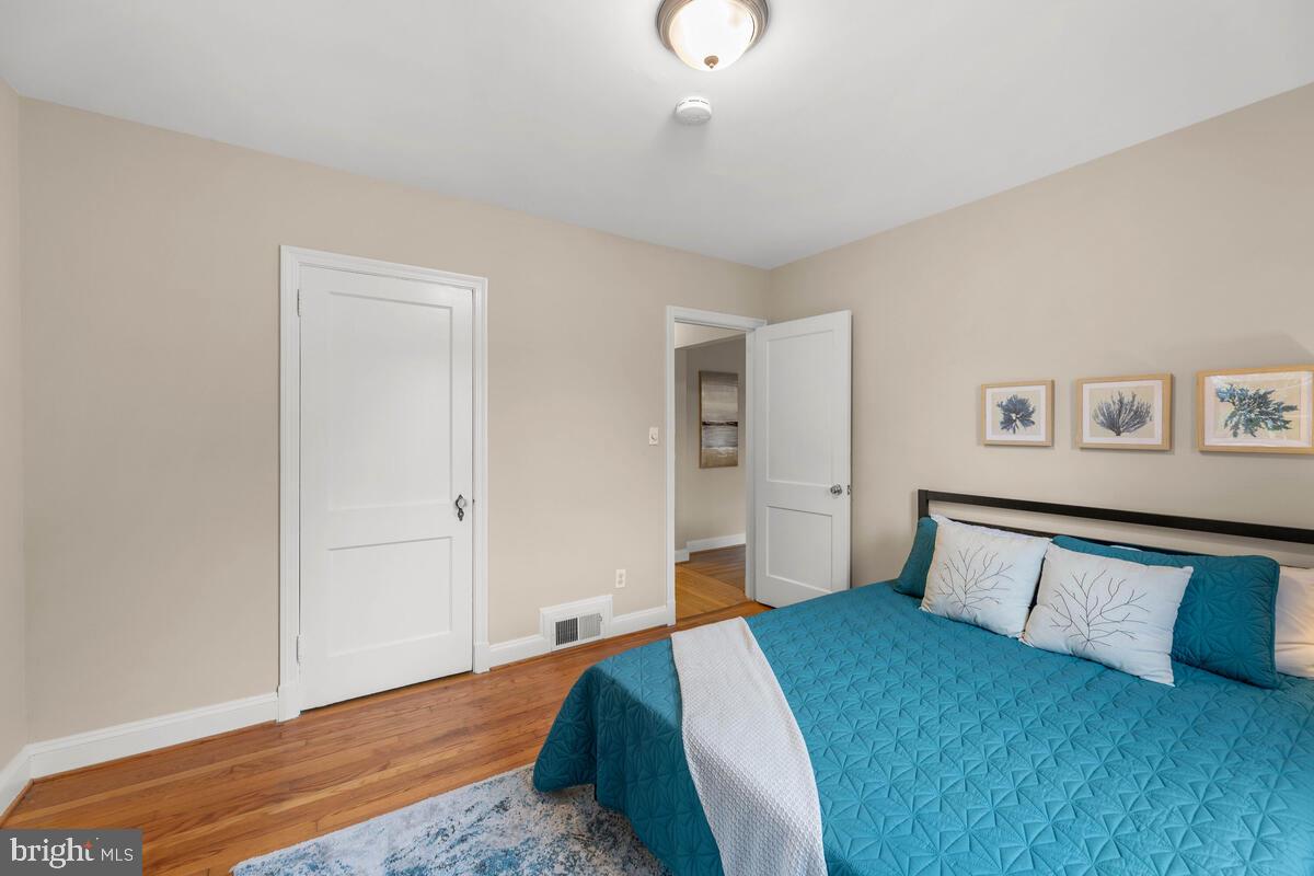 9101 Wire Avenue Silver Spring, MD 20901 - Photo 22 of 43 Main Level Bedroom