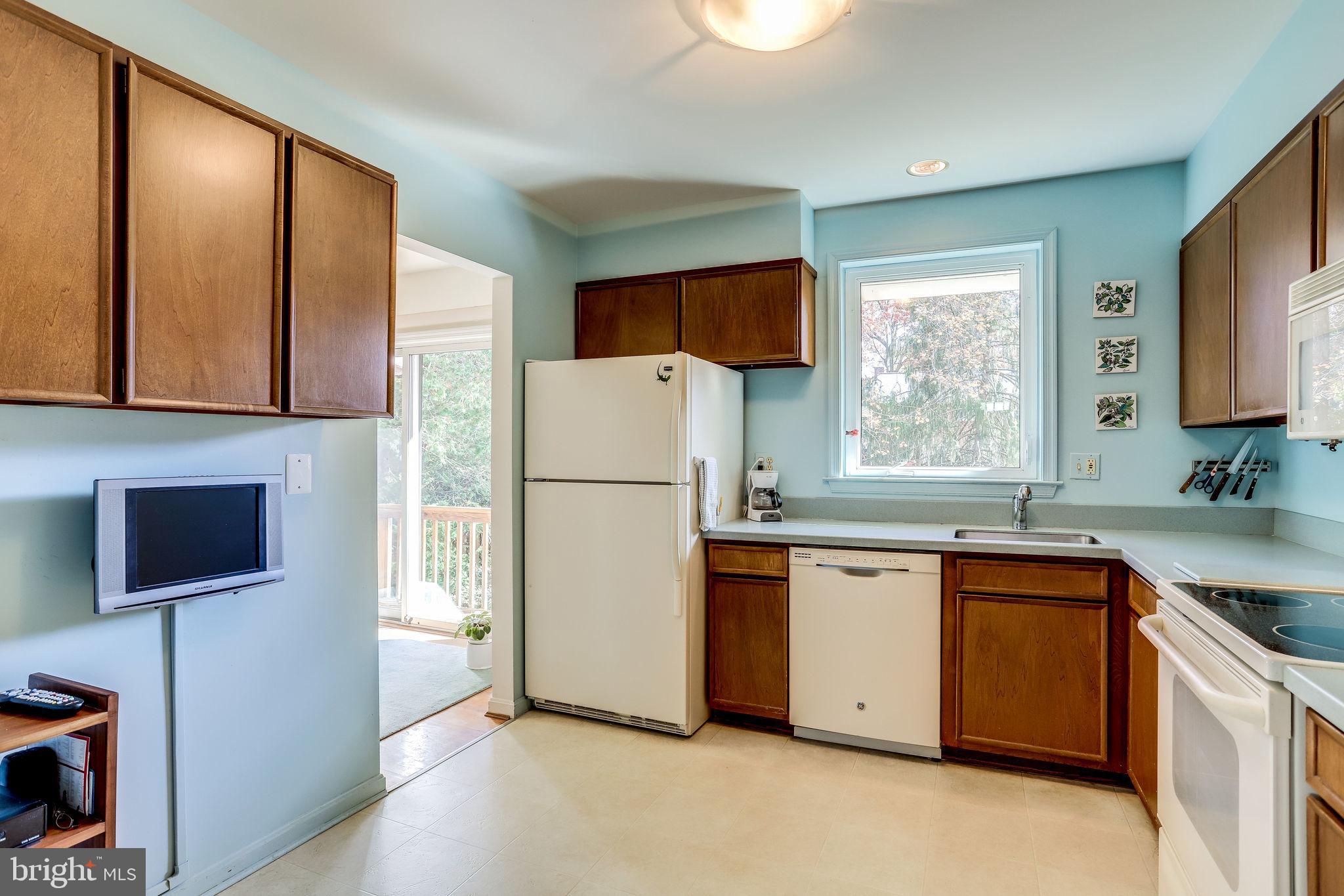 8809 Stark Road Annandale, VA 22003 - Photo 7 of 20 Gallery Image 7