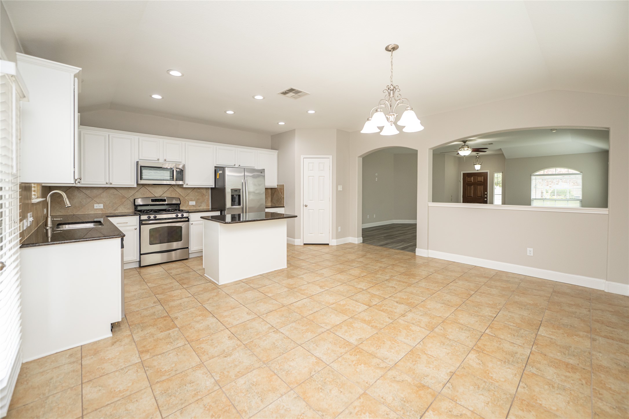 18820 Edinburgh Castle Road Pflugerville, TX 78660 - Photo 6 of 24