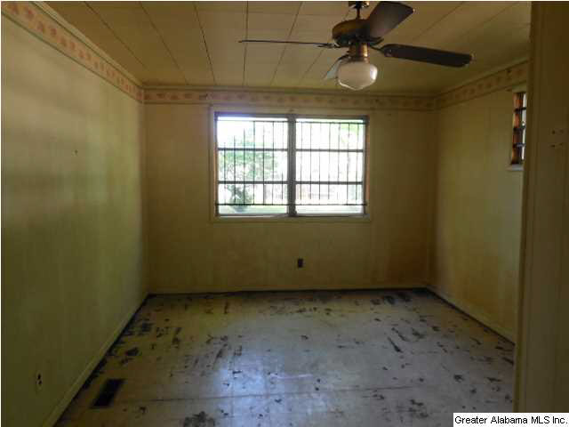 1876 Princeton Court Southwest Birmingham, AL 35211 - Photo 7 of 16