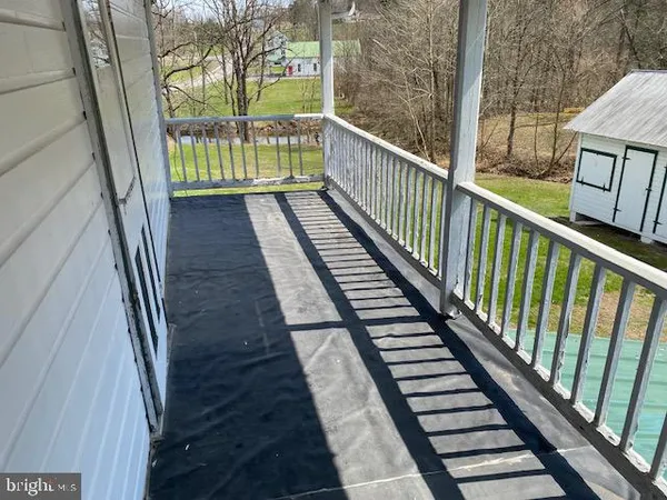 a view of a garage