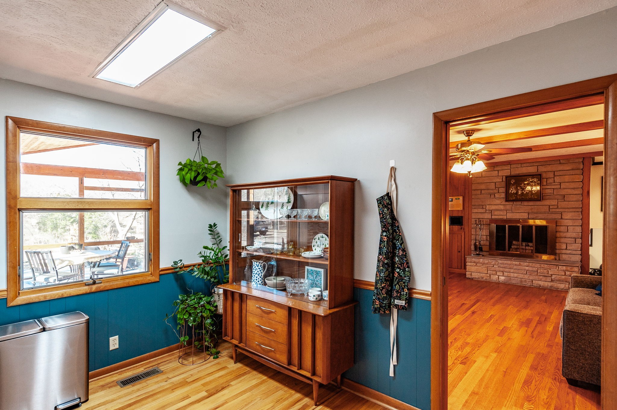 705 Ronnie Road Madison, TN 37115 - Photo 18 of 65 a room with furniture and a window