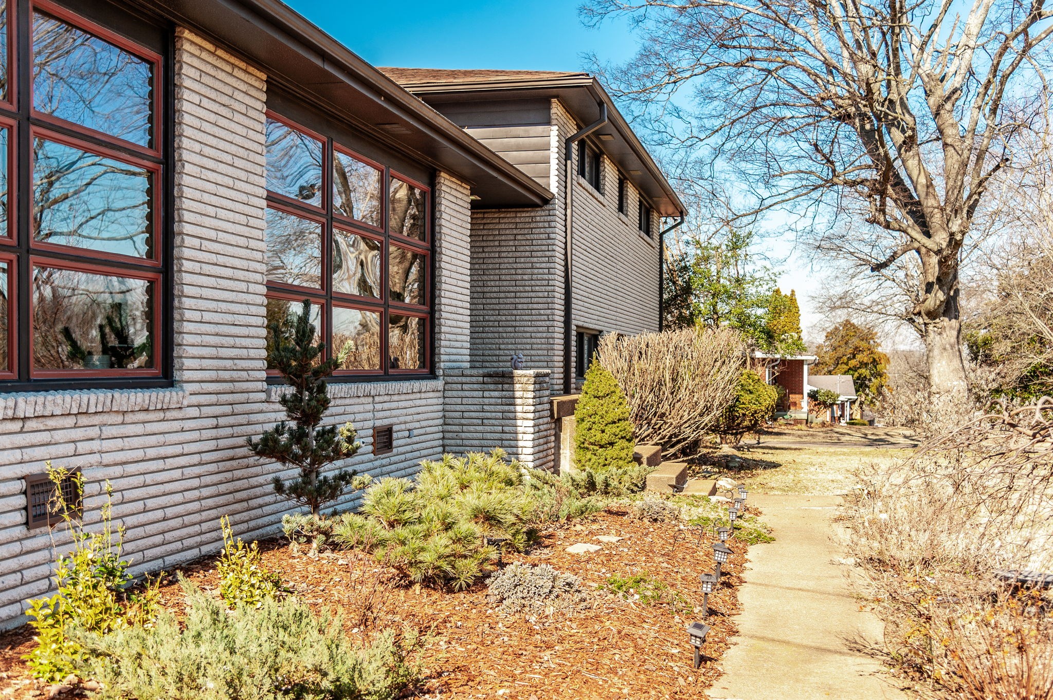 705 Ronnie Road Madison, TN 37115 - Photo 3 of 65 a front view of a house with a yard