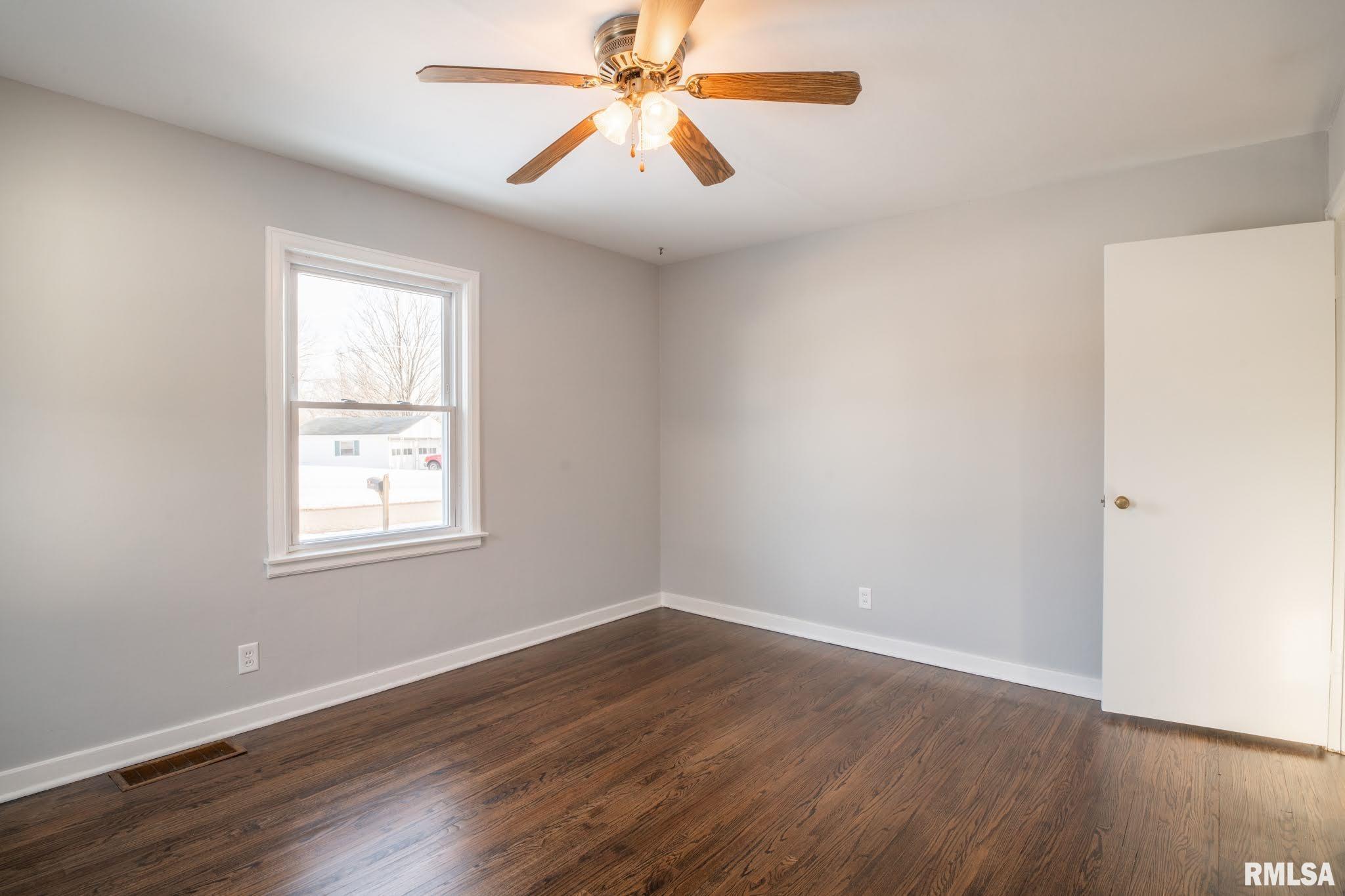 303 Timberlan Road Metamora, IL 61548 - Photo 18 of 47 Gallery Image 18
