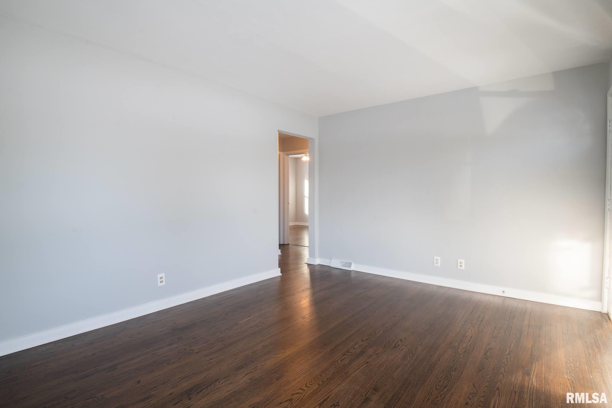 303 Timberlan Road Metamora, IL 61548 - Photo 8 of 47 Gallery Image 8