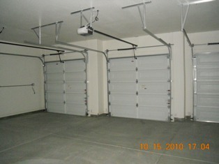 280 South Mountain View Road Apache Junction, AZ 85119 - Photo 5 of 9 garage