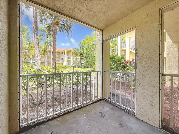$135,000 | 2690 Coral Landings Boulevard, Unit 516, Palm Harbor, FL 34684