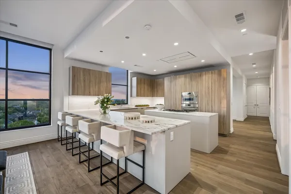 $2,575,000 | 2323 San Felipe Street, Unit 901, Houston, TX 77019