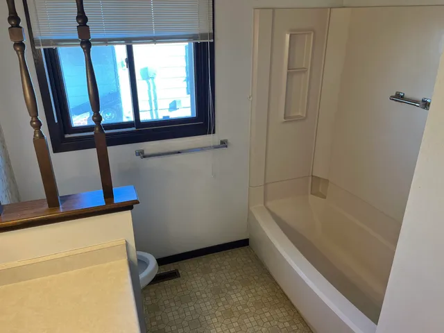 $199,900 | 1027 Prairie Avenue, Hillsboro, WI 54634