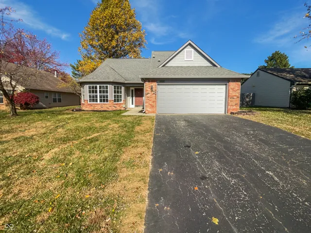 $320,000 | 6880 Cherry Blossom E Drive, Fishers, IN 46038