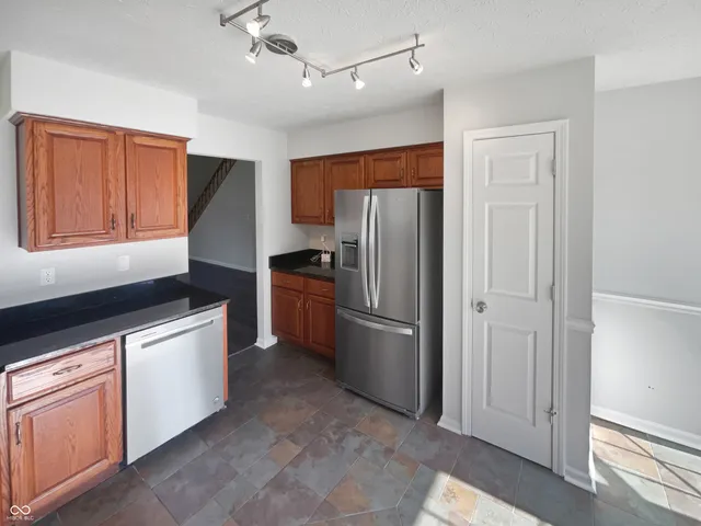 $320,000 | 6880 Cherry Blossom E Drive, Fishers, IN 46038