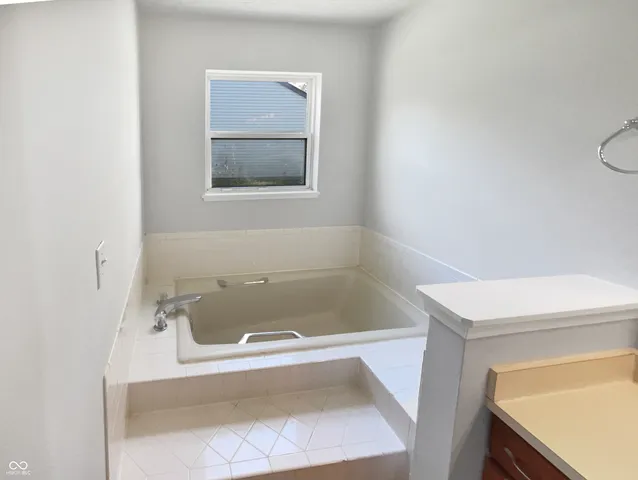 $320,000 | 6880 Cherry Blossom E Drive, Fishers, IN 46038