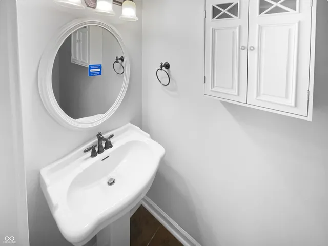 $320,000 | 6880 Cherry Blossom E Drive, Fishers, IN 46038