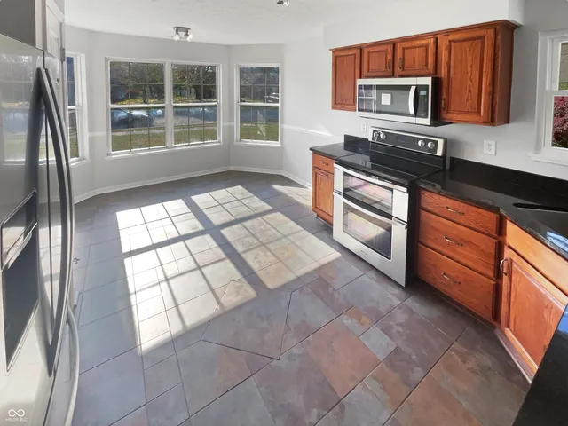 $320,000 | 6880 Cherry Blossom E Drive, Fishers, IN 46038